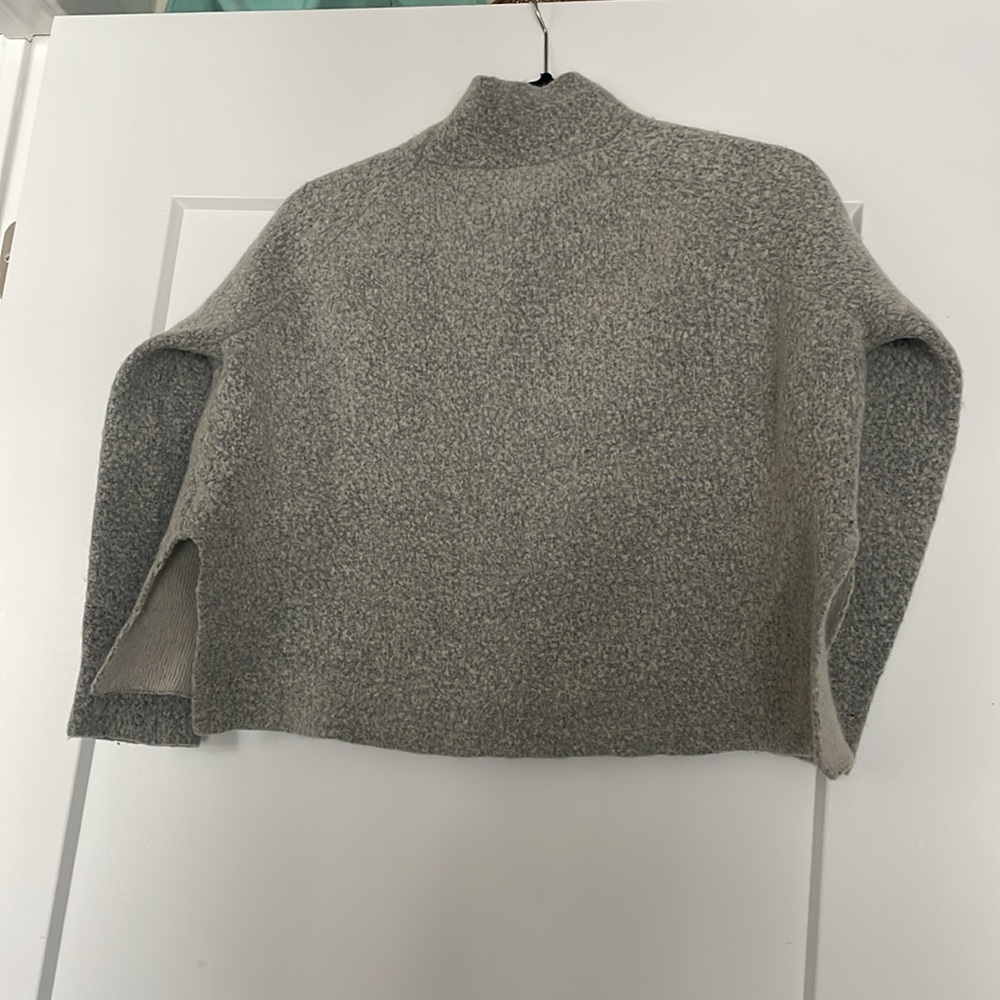 Sweater - Picture 5 of 5